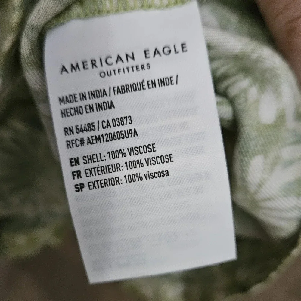 AMERICAN EAGLE Floral Button-Front V-Neck Mini Dress. Green. XS. NWT - Picture 13 of 13
